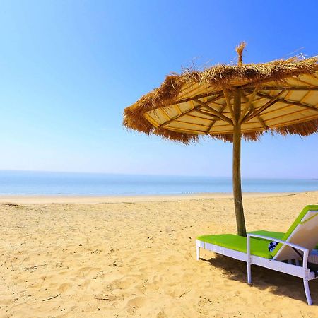 Serena Beach Resort Māndvi Esterno foto