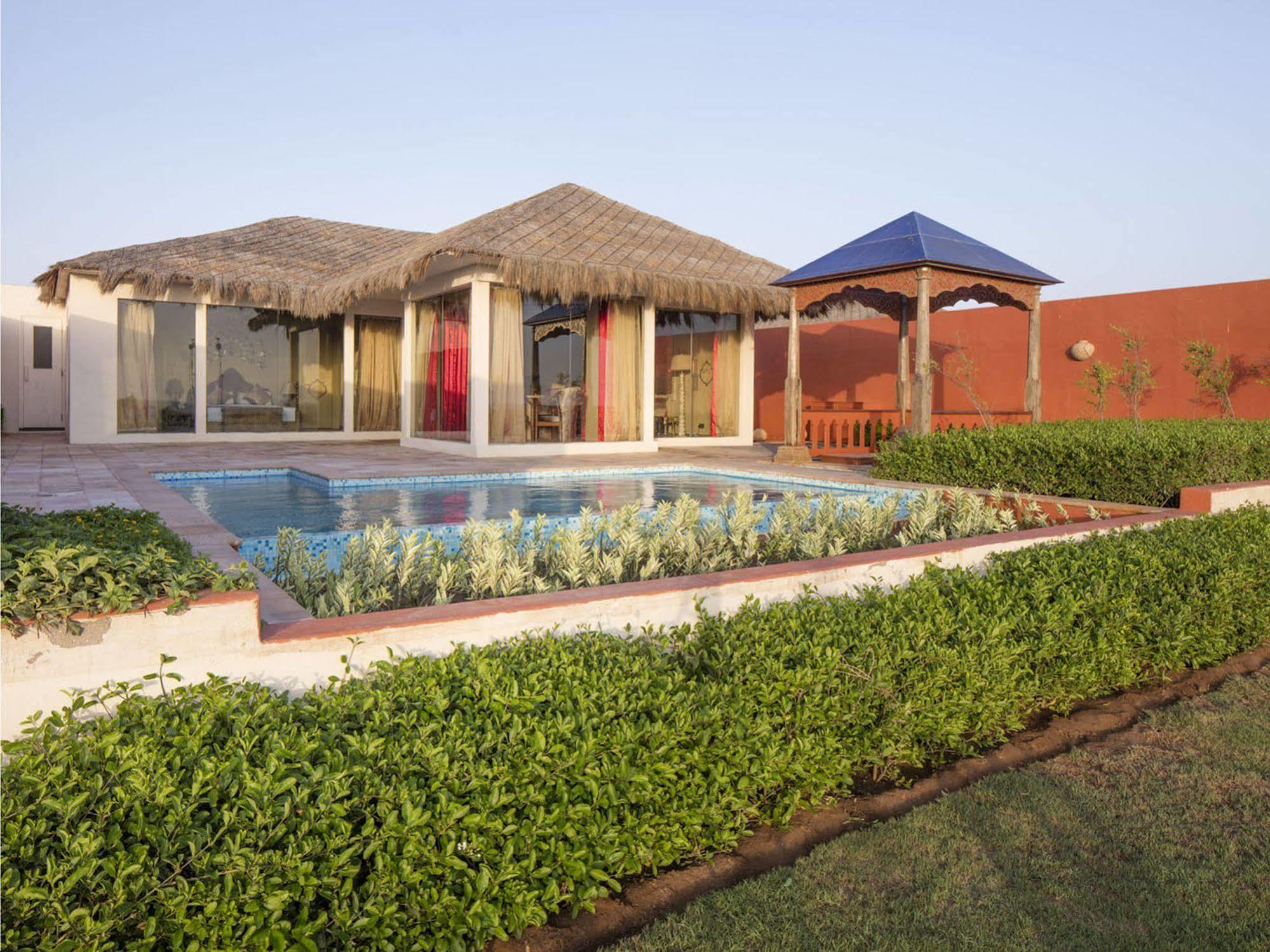 Serena Beach Resort Māndvi Esterno foto